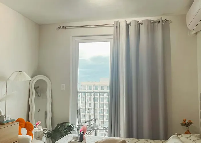 Aparthotel At 16th Floor Free Pool Access With Private Balcony Suba Basbas