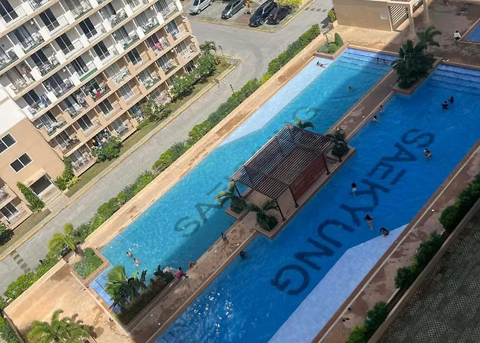 At 16th Floor Free Pool Access With Private Balcony * Suba Basbas